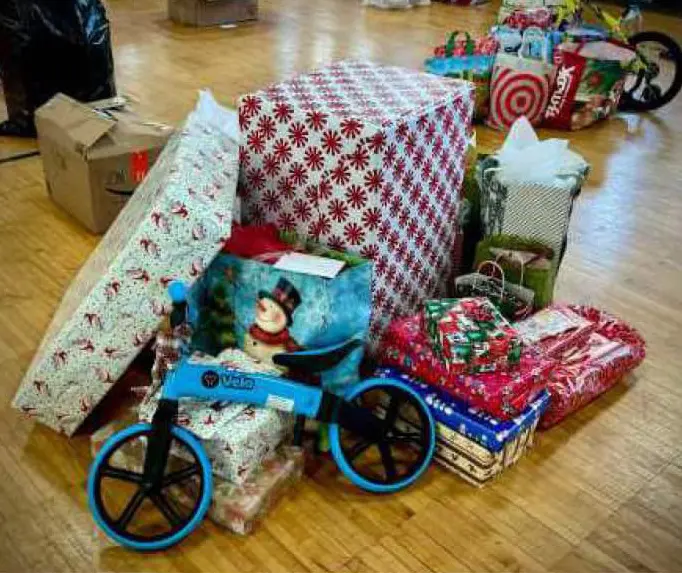 wrapped christmas gifts